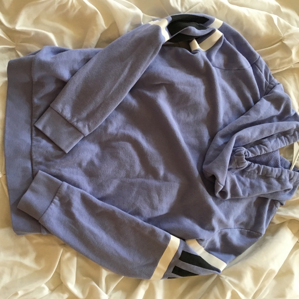 CLOSET CLEAROUT!! - Picture 3 of 4
